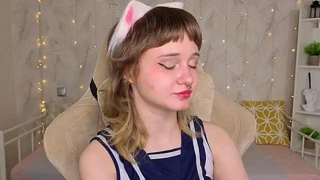 Tori Cutie online show from 04/28/26, 02:27