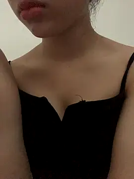 Snapshot of Nguyenha11 chatting on 10/06/25, 08:26 Nguyenha11 online show from 10/06/25, 08:26