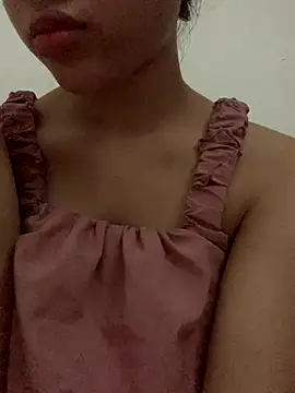 Snapshot of Nguyenha11 chatting on 10/07/25, 08:04 Nguyenha11 online show from 10/07/25, 08:04