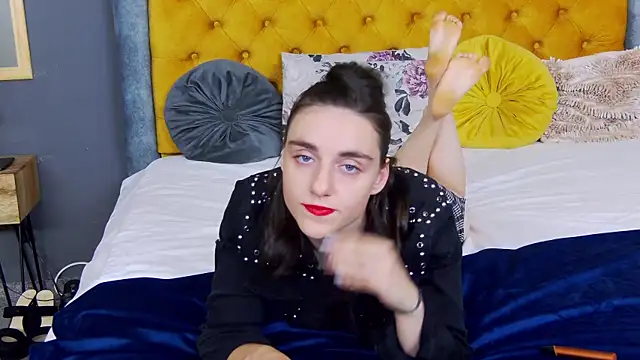 Snapshot of Jessica_White_ chatting on 09/15/25, 04:02 Jessica White online show from 09/15/25, 04:02