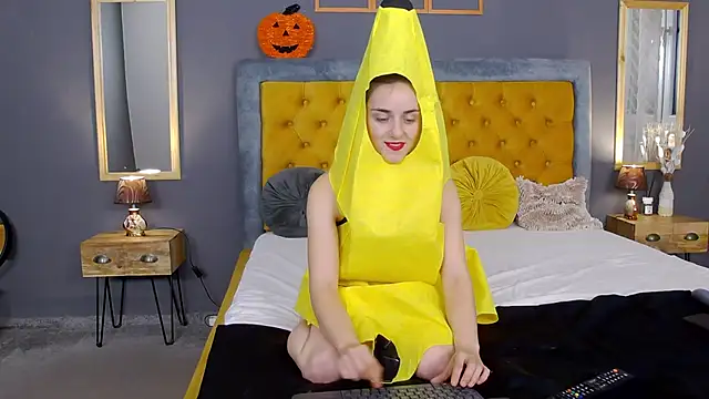 Snapshot of Jessica_White_ chatting on 10/30/25, 04:55 Jessica White online show from 10/30/25, 04:55