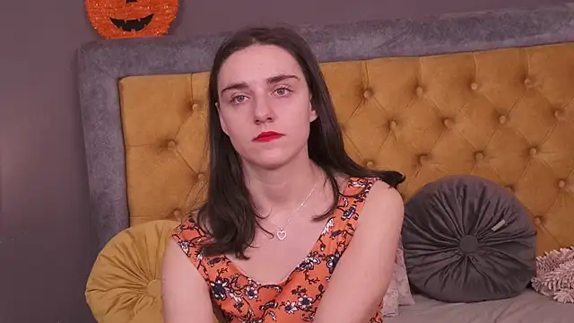 Snapshot of Jessica_White_ chatting on 11/28/25, 04:45 Jessica White online show from 11/28/25, 04:45