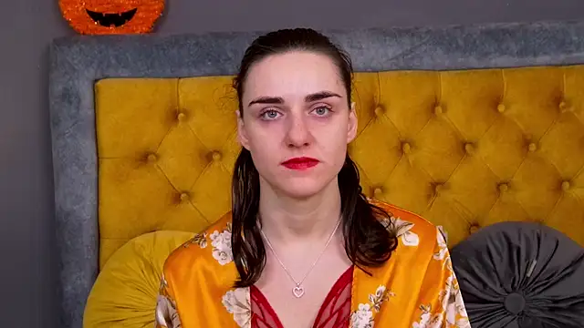 Snapshot of Jessica_White_ chatting on 12/23/25, 04:45 Jessica White online show from 12/23/25, 04:45