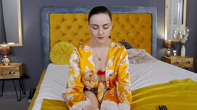 Snapshot of Jessica_White_ chatting on 10/17/25, 04:05 Jessica White online show from 10/17/25, 04:05