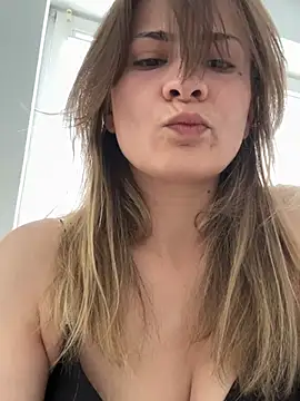IsabellaEtha online show from 05/11/26, 04:04