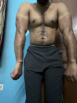 Snapshot of johnyncr chatting on 06/19/26, 11:49 johnyncr online show from 06/19/26, 11:49