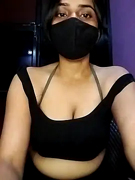 Snapshot of Amisha2 chatting on 10/17/25, 03:25 Amisha2 online show from 10/17/25, 03:25