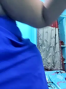 Snapshot of sutari84 chatting on 09/26/25, 05:31 sutari84 online show from 09/26/25, 05:31