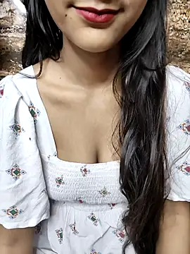 Indian-Aleena online show from 10/22/25, 03:33