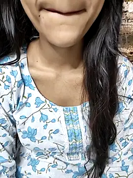 Snapshot of Indian-Aleena chatting on 10/05/25, 04:53 Indian-Aleena online show from 10/05/25, 04:53