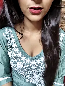 Snapshot of Indian-Aleena chatting on 10/10/25, 03:57 Indian-Aleena online show from 10/10/25, 03:57