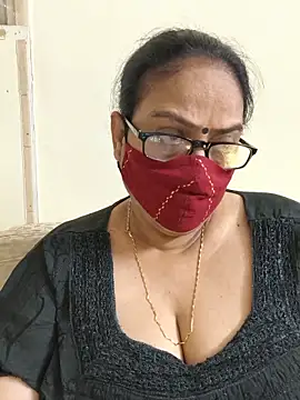 Snapshot of heera-rani chatting on 05/25/26, 12:48 heera-rani online show from 05/25/26, 12:48