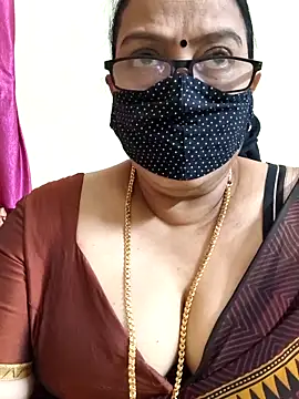 Snapshot of heera-rani chatting on 03/28/26, 06:14 heera-rani online show from 03/28/26, 06:14