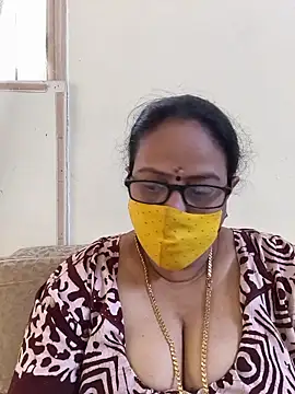 Snapshot of heera-rani chatting on 07/02/26, 03:45 heera-rani online show from 07/02/26, 03:45