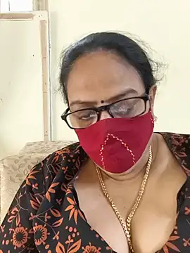 Snapshot of heera-rani chatting on 06/07/26, 09:47 heera-rani online show from 06/07/26, 09:47