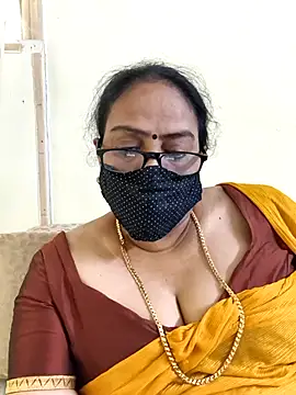Snapshot of heera-rani chatting on 05/20/26, 06:54 heera-rani online show from 05/20/26, 06:54
