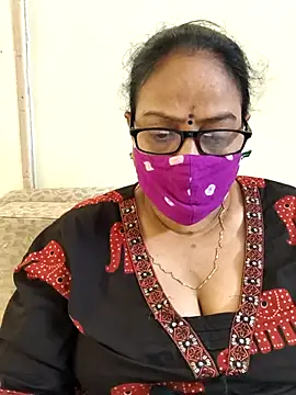 Snapshot of heera-rani chatting on 06/25/26, 05:12 heera-rani online show from 06/25/26, 05:12
