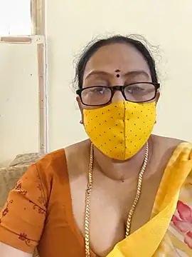 Snapshot of heera-rani chatting on 06/20/26, 05:45 heera-rani online show from 06/20/26, 05:45