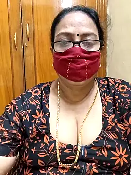 Snapshot of heera-rani chatting on 03/18/26, 01:35 heera-rani online show from 03/18/26, 01:35