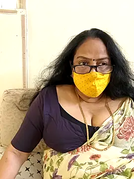 Snapshot of heera-rani chatting on 06/30/26, 06:35 heera-rani online show from 06/30/26, 06:35