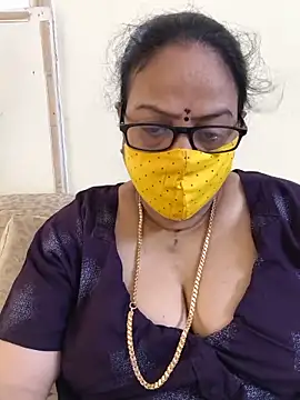 Snapshot of heera-rani chatting on 06/15/26, 05:18 heera-rani online show from 06/15/26, 05:18