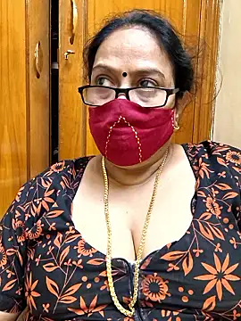 Snapshot of heera-rani chatting on 03/11/26, 03:39 heera-rani online show from 03/11/26, 03:39