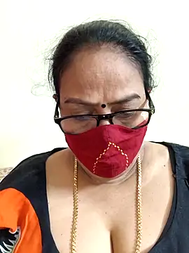 Snapshot of heera-rani chatting on 04/11/26, 07:27 heera-rani online show from 04/11/26, 07:27