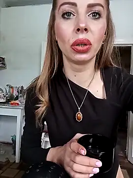 Hyupobigih online show from 12/15/25, 08:53