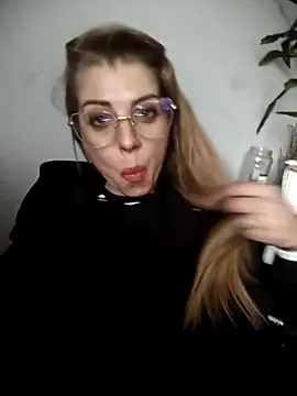 Hyupobigih online show from 10/14/25, 02:39