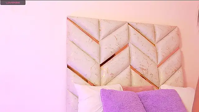 AlanaDoll online show from 04/14/26, 02:33