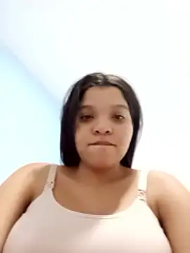 Snapshot of VictoriDior chatting on 12/18/25, 05:12 VictoriDior online show from 12/18/25, 05:12