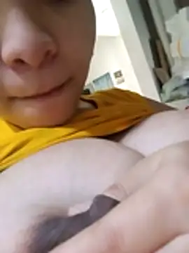 Snapshot of VictoriDior chatting on 11/04/25, 08:12 VictoriDior online show from 11/04/25, 08:12