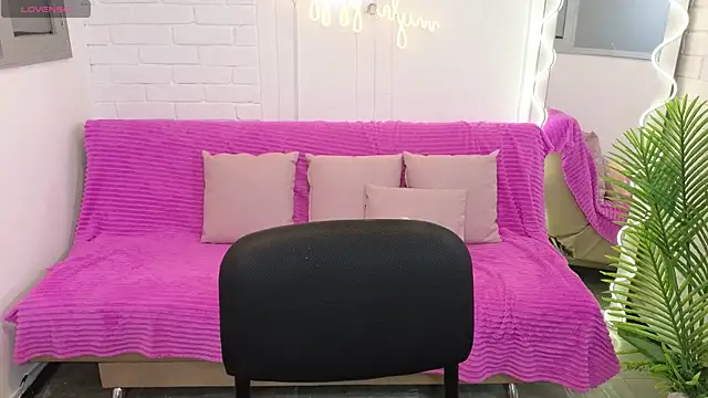 Snapshot of Lexy_tay chatting on 12/05/25, 11:42 Lexy tay online show from 12/05/25, 11:42