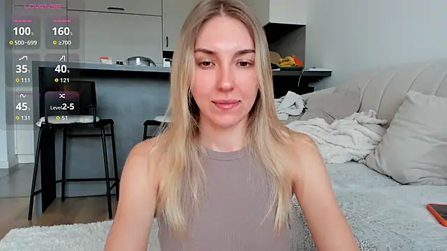 Sunny Rina  online show from 04/10/26, 07:37