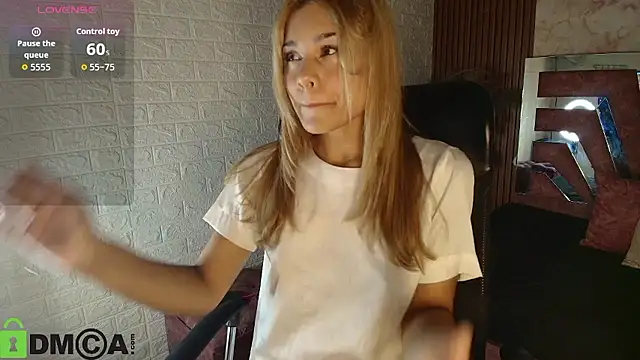 Snapshot of hot_cupid01 chatting on 01/10/26, 11:16 hot cupid01 online show from 01/10/26, 11:16