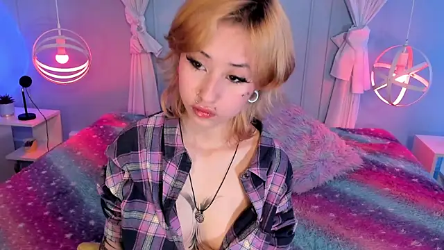 Snapshot of Hannahpage chatting on 10/01/25, 11:58 Hannahpage online show from 10/01/25, 11:58