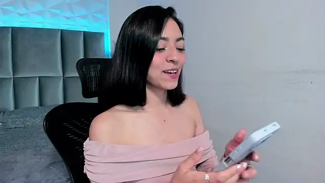 canelleGarces online show from 09/26/25, 12:12