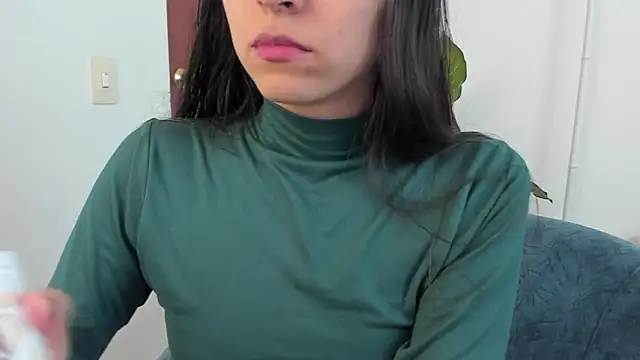 canelleGarces online show from 04/15/26, 06:23