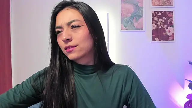 canelleGarces online show from 12/04/25, 11:15