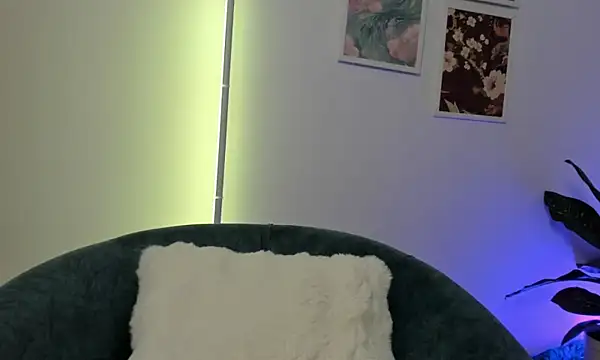 canelleGarces online show from 12/22/25, 02:22