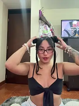 saranghae  online show from 11/28/25, 08:42