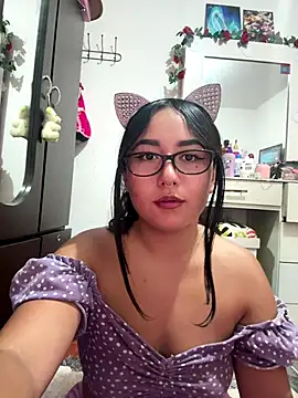 saranghae  online show from 10/29/25, 03:49