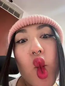 saranghae  online show from 04/16/26, 02:56