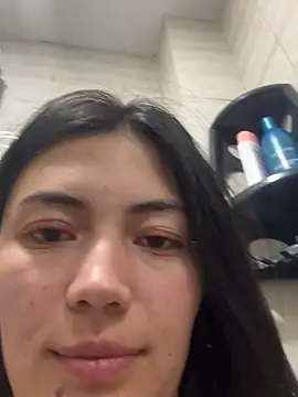 Snapshot of Tamygh_ chatting on 09/24/25, 11:43 Tamygh online show from 09/24/25, 11:43