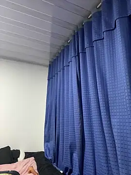 Snapshot of Tamygh_ chatting on 12/19/25, 12:25 Tamygh online show from 12/19/25, 12:25