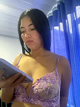 Snapshot of Tamygh_ chatting on 11/06/25, 04:22 Tamygh online show from 11/06/25, 04:22