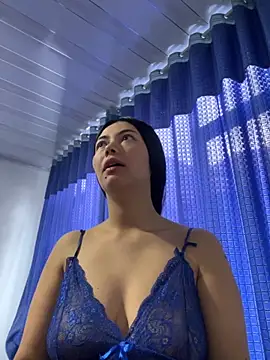 Snapshot of Tamygh_ chatting on 11/01/25, 04:34 Tamygh online show from 11/01/25, 04:34