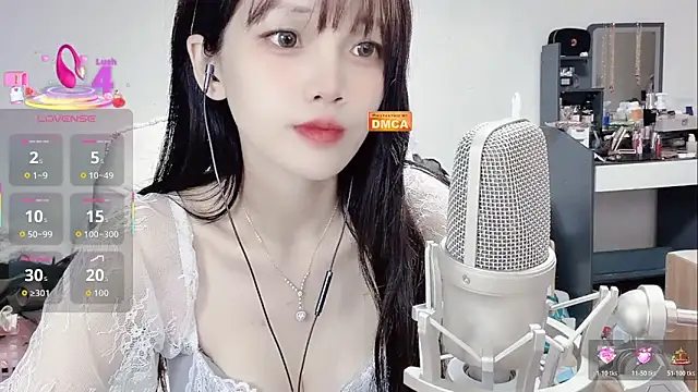 Snapshot of twlilybae chatting on 03/01/26, 11:43 twlilybae online show from 03/01/26, 11:43