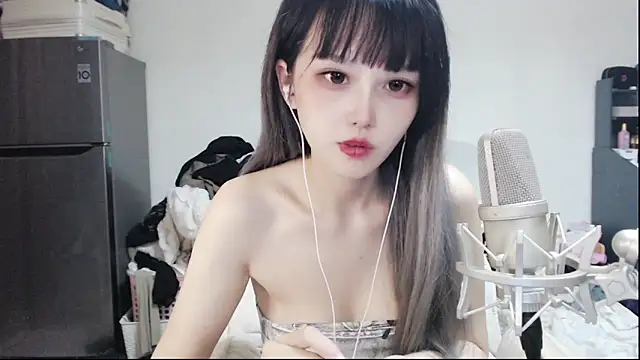 twlilybae online show from 06/19/26, 03:34