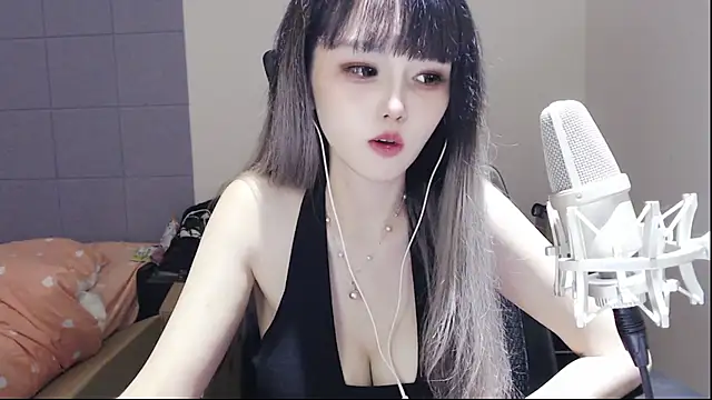 twlilybae online show from 06/26/26, 11:49